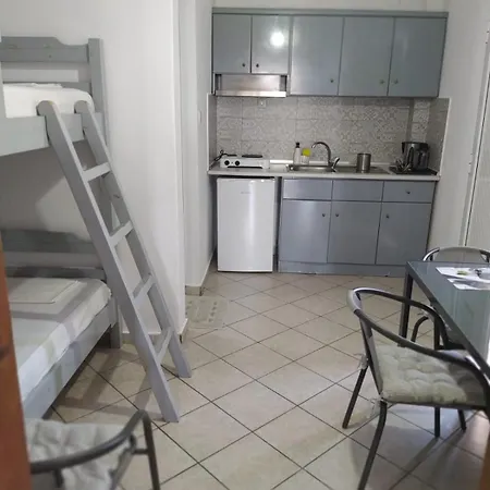 Thalassa Kai Almira Σάρτη