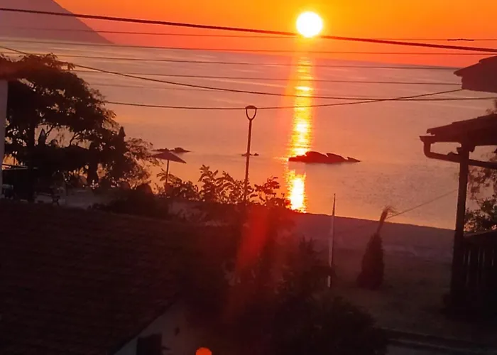 Aparthotel Thalassa Kai Almira Sarti