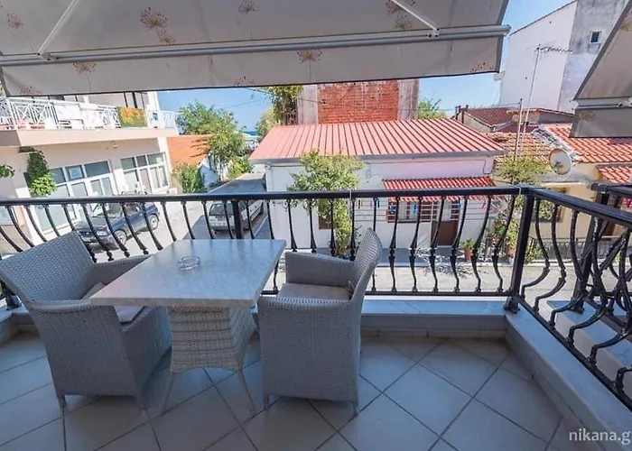 Thalassa Kai Almira Sarti